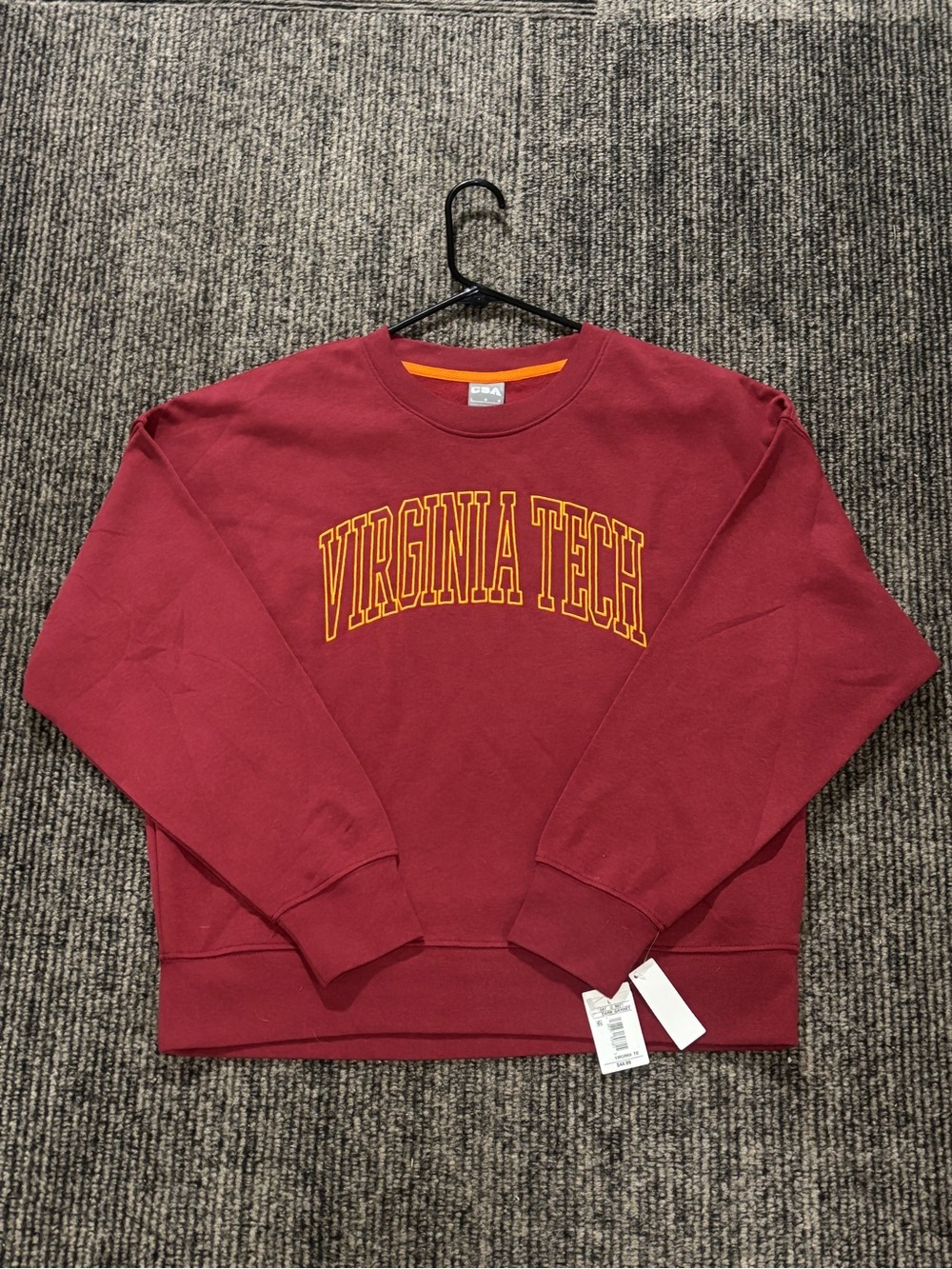 NCAA Virginia Tech Hokies Women's Crewneck Brand New with Tags Size Large